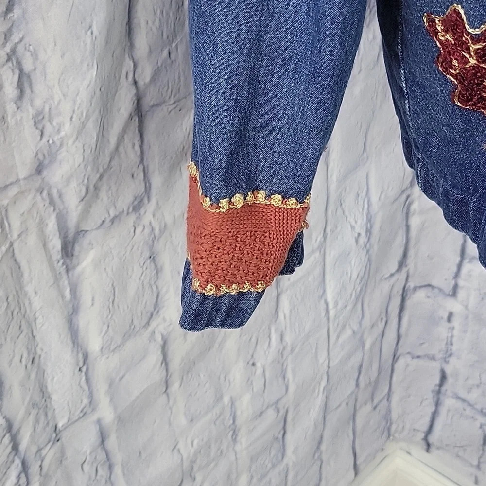 NEW DIRECTIONS Embroidered and Crochet Patches Fall‎ Denim Jacket Small - Picture 4 of 7